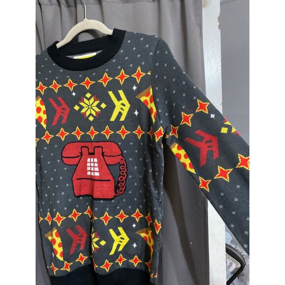 TIPSY  ELVES CHRISTMAS SWEATER SIZE SMALL. phone and Pizza Design - Picture 5 of 11